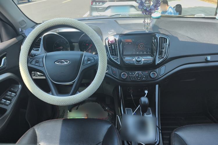 Used Chery Tiggo 5 2015 2.0L CVT Family Deluxe Edition Center Console