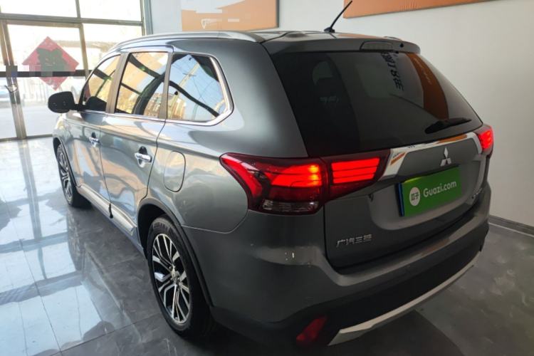 Used Mitsubishi Outlander 2016 2.4L 4x4 Elite Edition 5 Seats
