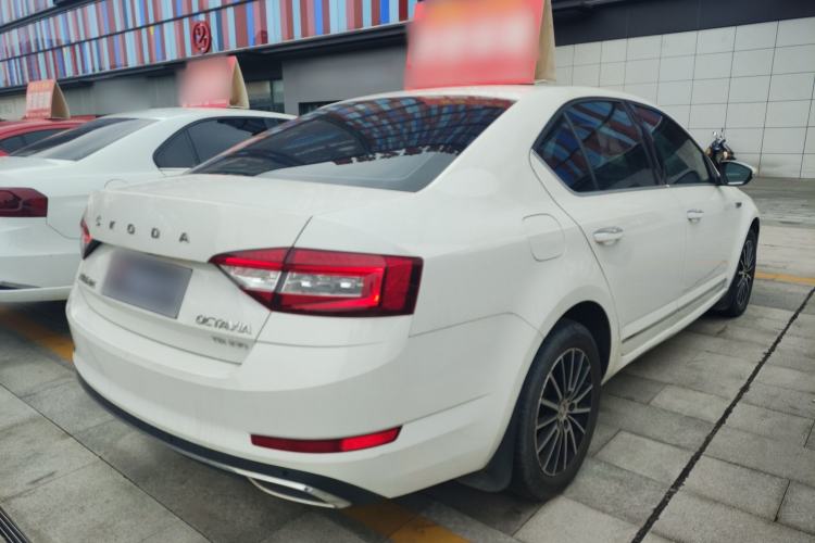 Used Skoda Octavia 2019 TSI230 DSG SmartDrive Luxury Edition China VI