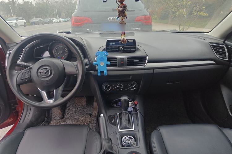 Used Mazda Mazda 3 Axela 2014 Sedan 1.5L Automatic Comfort Model
