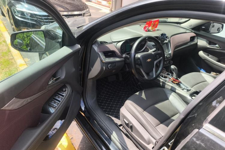 Used Chevrolet Malibu 2018 530T Automatic Luxury Edition Driver Seat