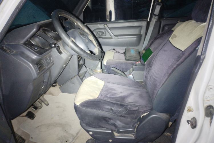 Used Leopaard 6481 2009 2.2L Manual Two-Wheel Drive