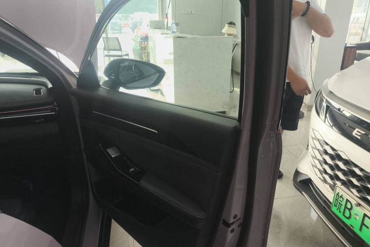 Used Geely Galaxy L6 2024 125km Creative Edition
