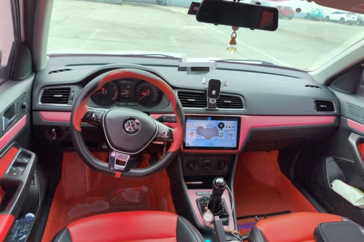 Used Volkswagen Lavida 2017 1.6L Manual Fashion Edition
