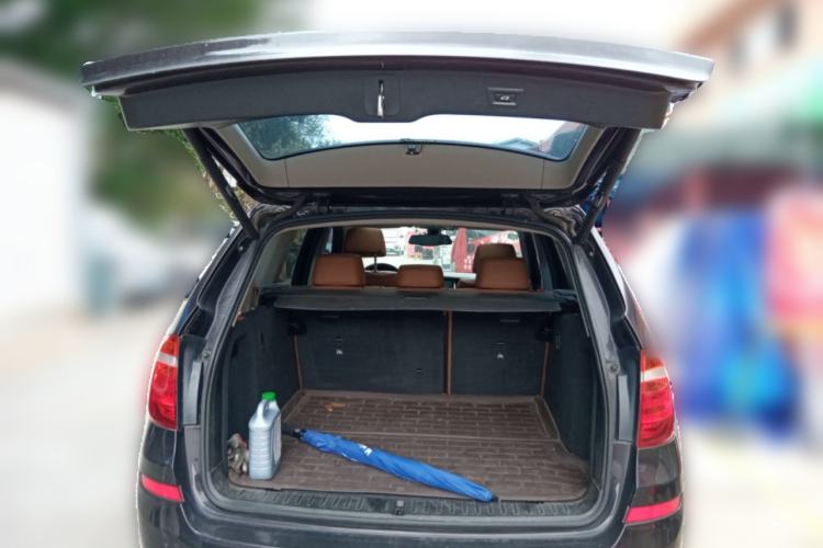 Used BMW X3 2014 xDrive28i Leading Model Trunk