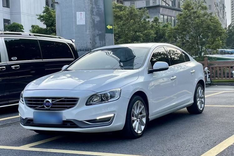 Used Volvo S60 2017 S60L T4 Smart Range Edition Guazi used car, China used car export, Used car for sale, Used cars, Cheapest cars for sale