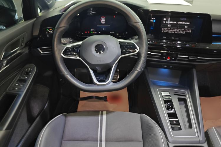 Used Volkswagen Golf 2023 Facelift 280TSI DSG R-Line Lite Steering Wheel