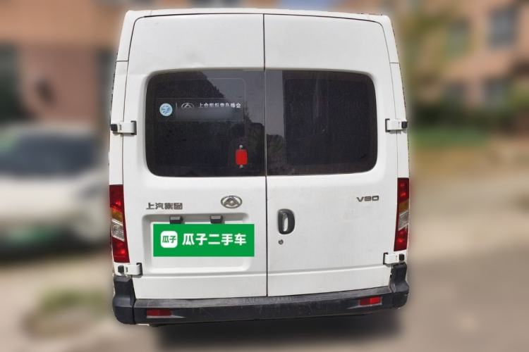 Used SAIC MAXUS Xintu V80 2019 2.5T Classic Model 6-Speed Manual Aotong Long Wheelbase Mid-Height 7-Seater