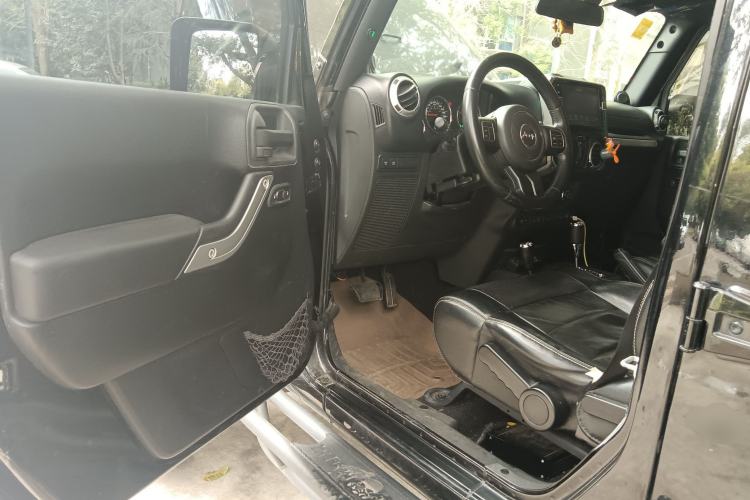 Used Jeep Wrangler 2013 3.6L Rubicon four-door model