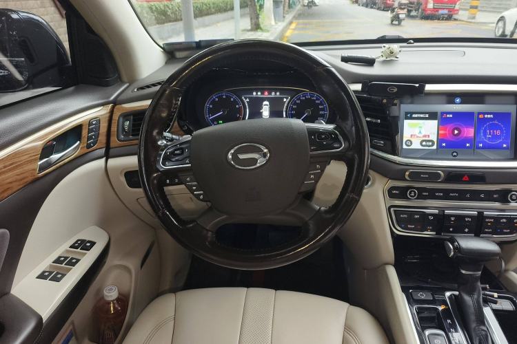 Used GAC Trumpchi GS8 2017 320T Two-Wheel Drive Luxury Smart Connectivity Version (7 Seats)
