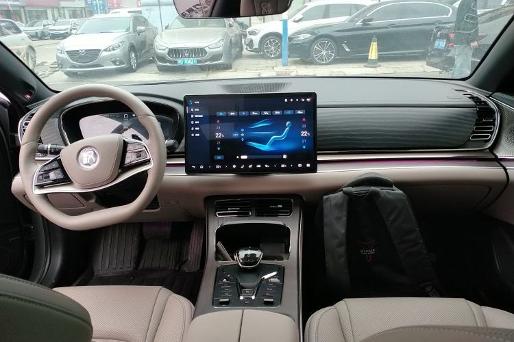 Used BYD Han 2025 DM-i 125KM LiDAR-Powered Intelligent Driving Model Center Console