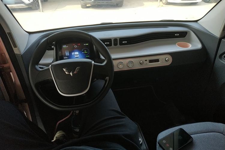 Used Wuling Hongguang MINIEV 2021 Macaron Premium Model – Lithium-NMC Center Console