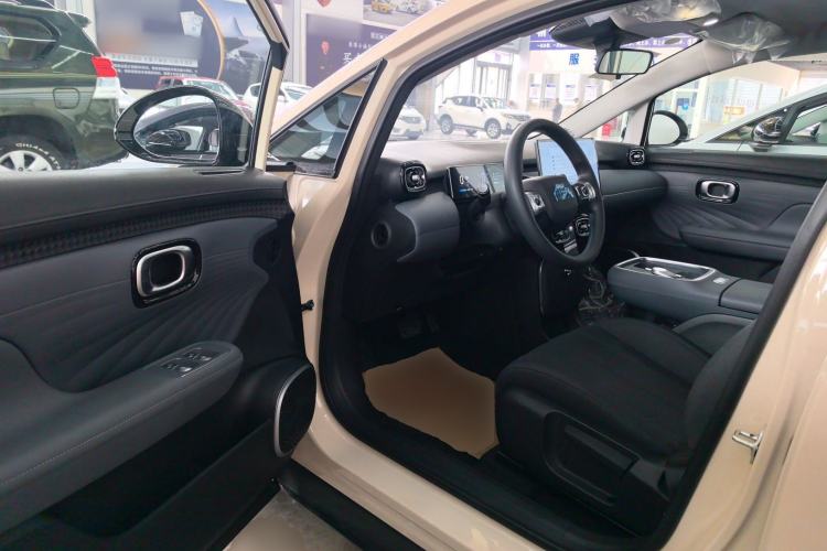 Used AION UT 2025 330 Starlight Edition
