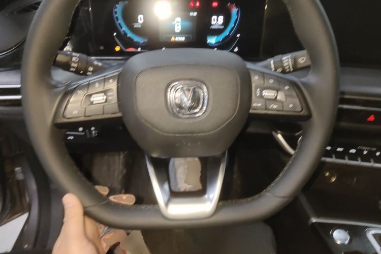 Used CHANGAN Eado 2021 PLUS 1.6L GDI CVT Luxury Model Steering Wheel