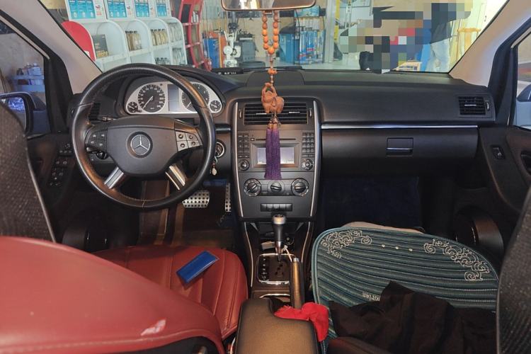 Used Mercedes-Benz B-Class 2009 B 200 Fashion Model Center Console