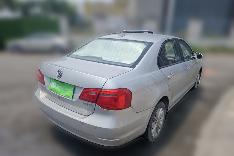 Used Volkswagen Jetta 2015 1.6L Manual Comfort Model
