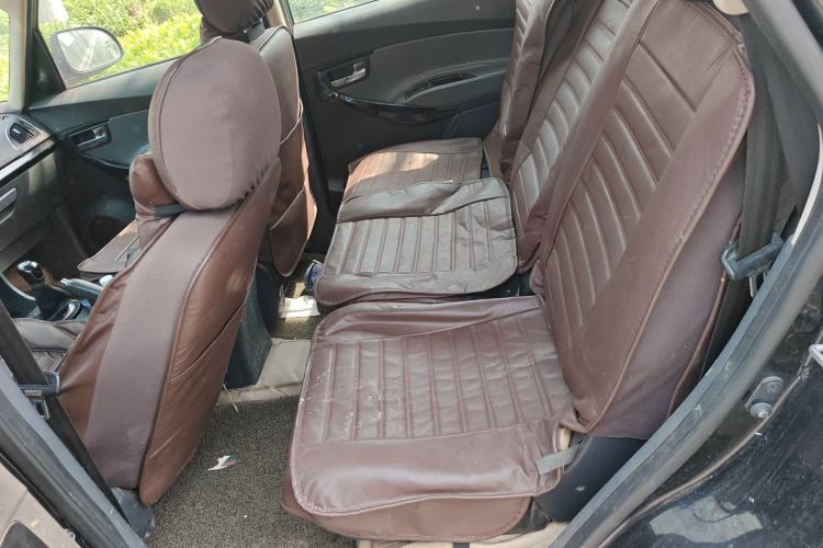 Used JAC Group Refine M2 2013 1.5L Manual Comfort 7-Seater