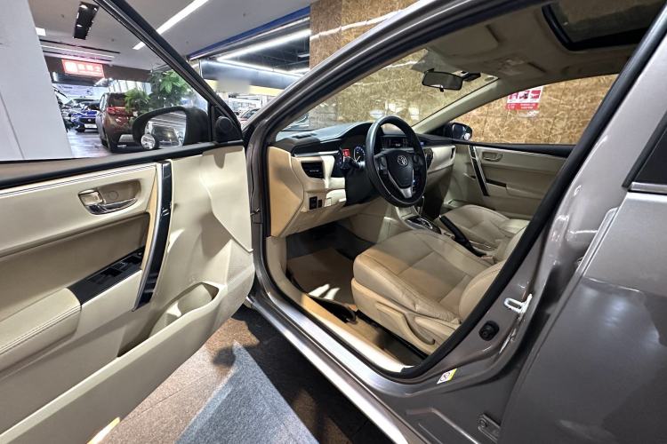 Used Toyota Corolla 2014 1.6L CVT GLX-i
