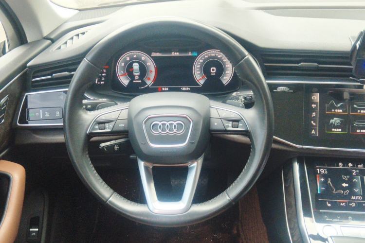 Used Audi Q7 2020 55 TFSI quattro S line sports model
