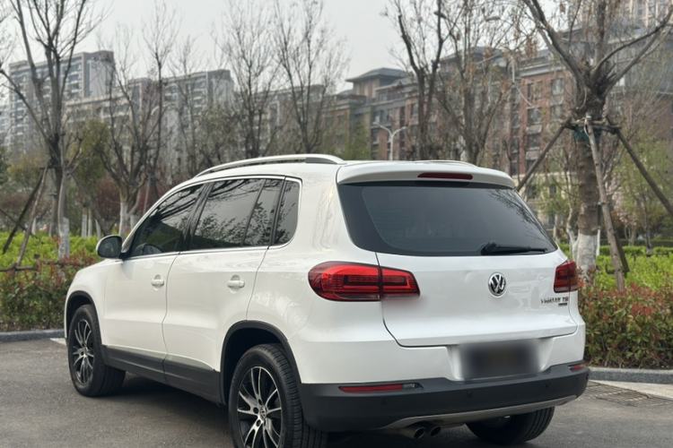 Used Volkswagen Tiguan 2015 1.8TSI Automatic All-Wheel-Drive Luxury Model
