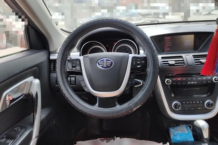 Used Bestune X80 2013 2.0L automatic comfort version