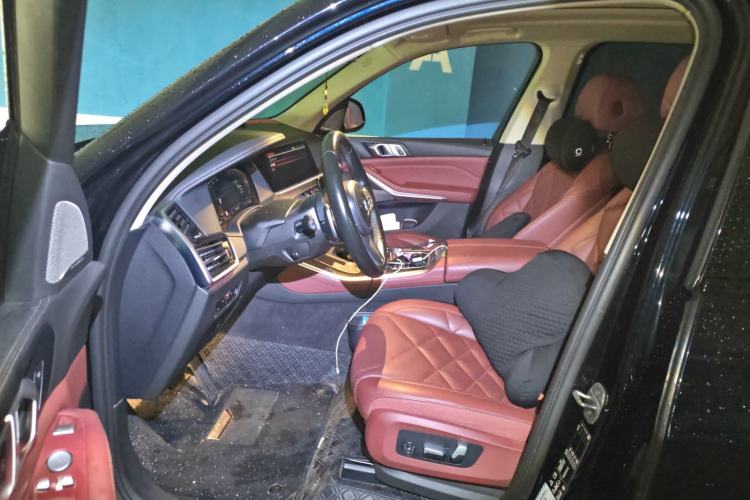 Used BMW X5 2022 xDrive 30Li Luxury M Sport Package Driver Seat