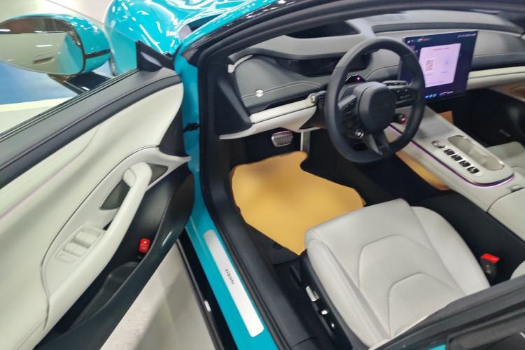 Used Xiaomi Auto SU7 2024 Four-Wheel Drive Ultra-Long Range Advanced Intelligent Driving Max Edition