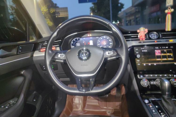 Used Volkswagen Variant 2018 380TSI Two-Wheel Drive Comfort Edition