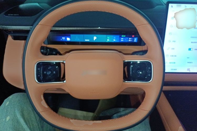 Used Lynk & Co 900 2025 2.0T Ultra
