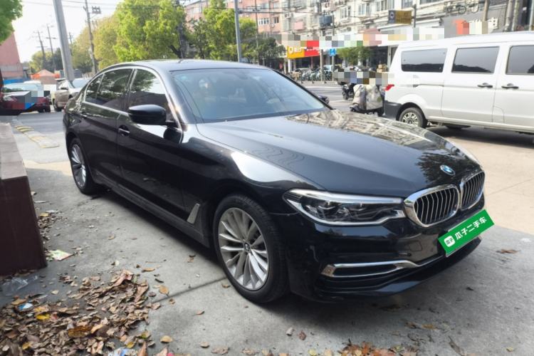 Used BMW 5 Series 2020 530Li Leading Edition Luxury Package Front Right 45 Deg