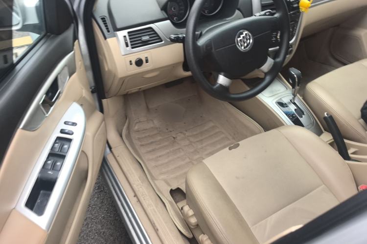 Used Buick Excelle 2013 1.5L Automatic Classic Model
