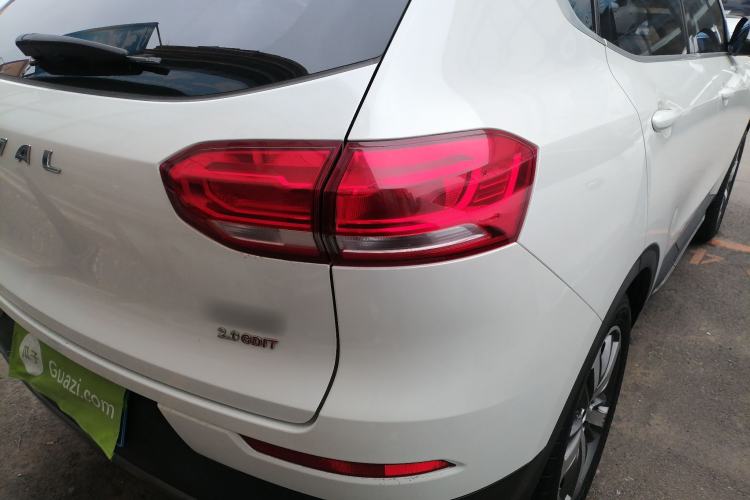 Used Haval H6 2017 Red-Label 2.0T Automatic Two-Wheel Drive Leading Edition Right Rear Taillight
