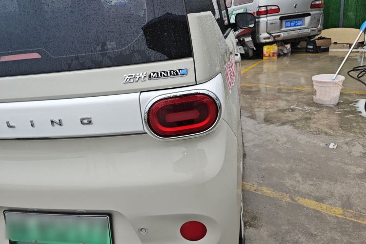 Used Wuling Hongguang MINIEV 2024 3rd Generation 215km Advanced Version Exterior 3