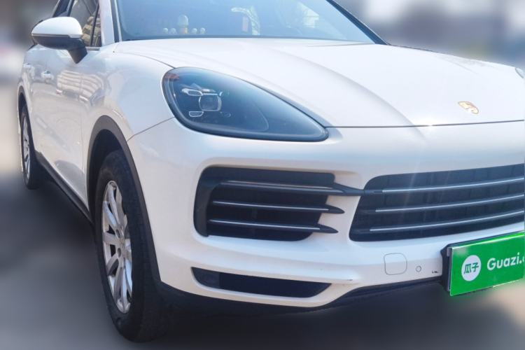Used Porsche Cayenne 2018 Cayenne 3.0T Front Right 45 Deg
