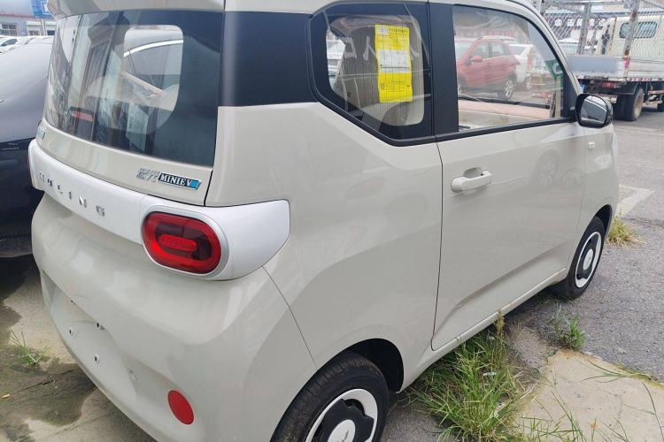Used Wuling Hongguang MINIEV 2024 3rd Generation 215km Youth Edition