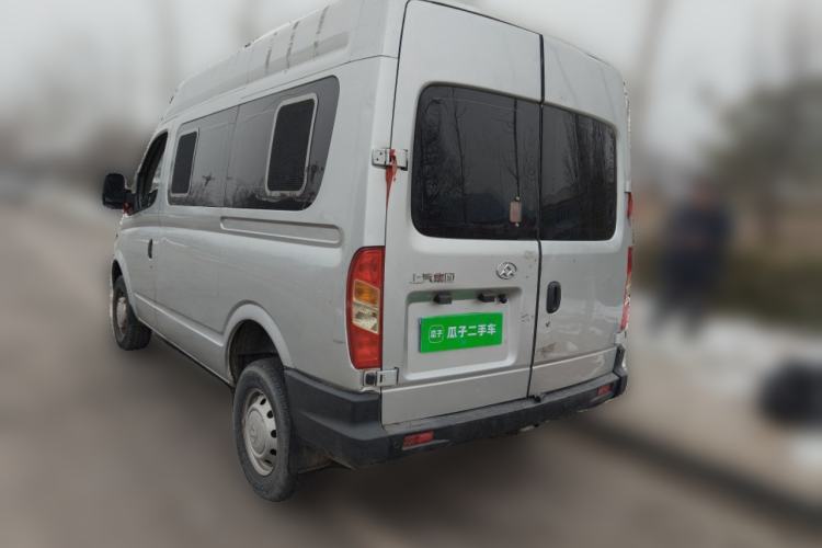 Used SAIC MAXUS Xintu V80 2016 2.5T Manual Aoyuntong National IV Short Wheelbase Mid-Roof 6-Seater