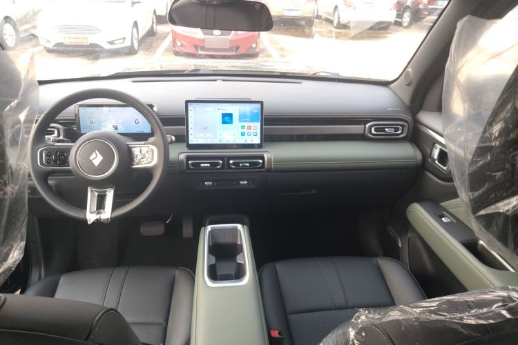 Used Baojun Spark EUV 2025 Flagship Edition 5 Seats Interior 3