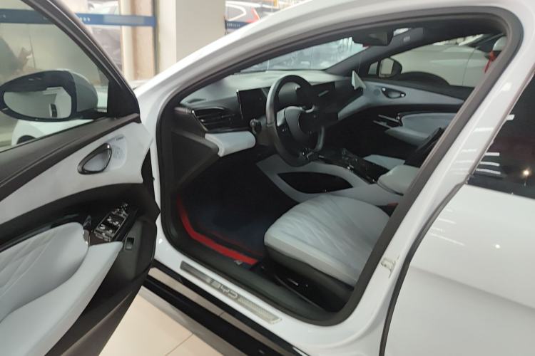 Used BYD Seal 2022 550 km Standard Range Rear-Wheel Drive Prestige Version