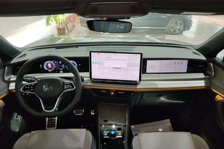 Used Volkswagen Tayron 2025 Tiguan L 380TSI 4Motion Luxury
