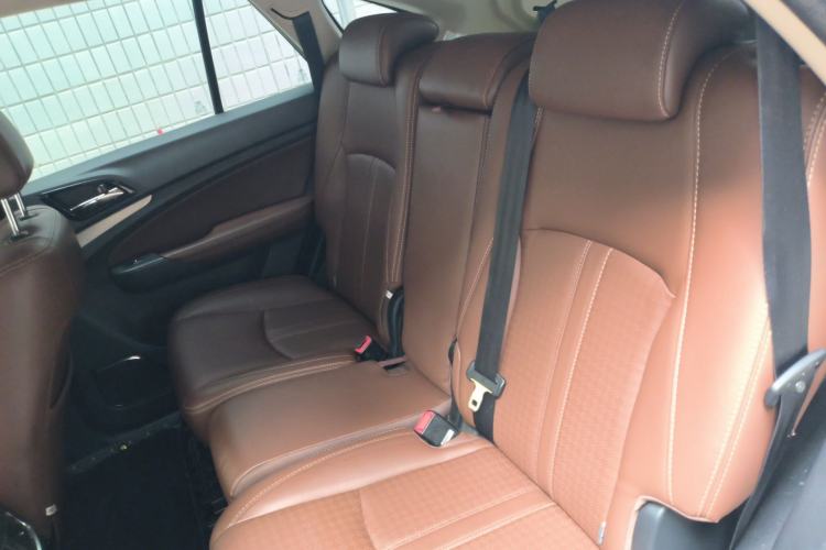 Used BYD S7 2015 2.0T Automatic Prestige Model
