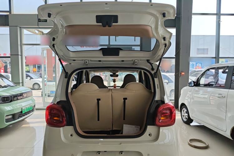 Used Wuling Hongguang MINIEV 2025 Four-Door Version Advanced Edition Trunk