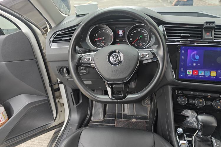 Used Volkswagen Tiguan L 2019 330TSI Automatic Two-Wheel Drive Panoramic Comfort Edition China V Standard