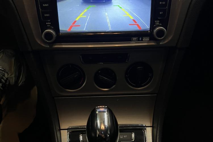 Used Volkswagen Lavida 2013 Restyled Classic 1.6L Automatic Comfort Edition
