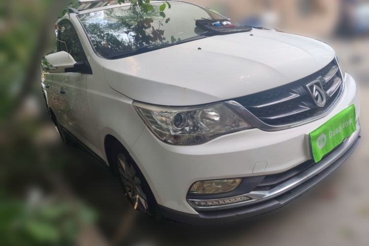 Used Baojun 730 2016 1.5T Manual Luxury Edition 7 Seats Front Right 45 Deg