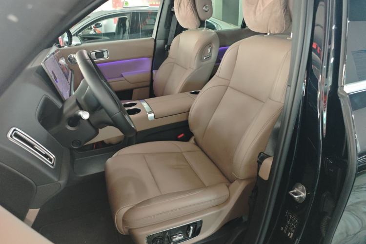 Used Li Auto L8 2025 Ultra Smart Refreshed Edition
