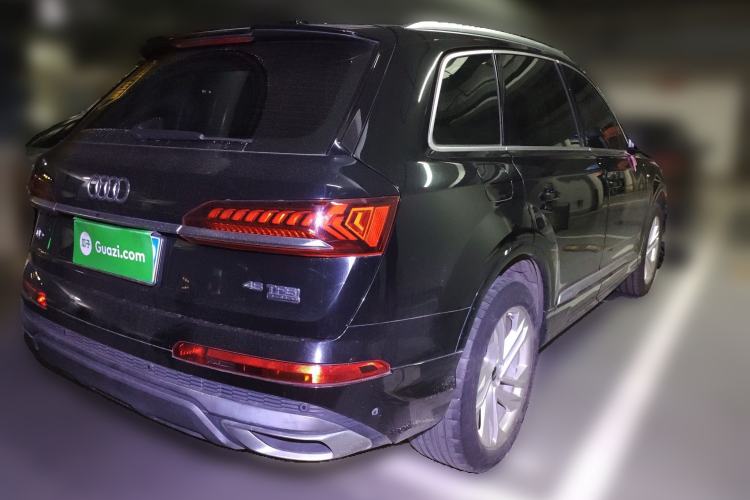 Used Audi Q7 2021 45 TFSI quattro S line Sport model