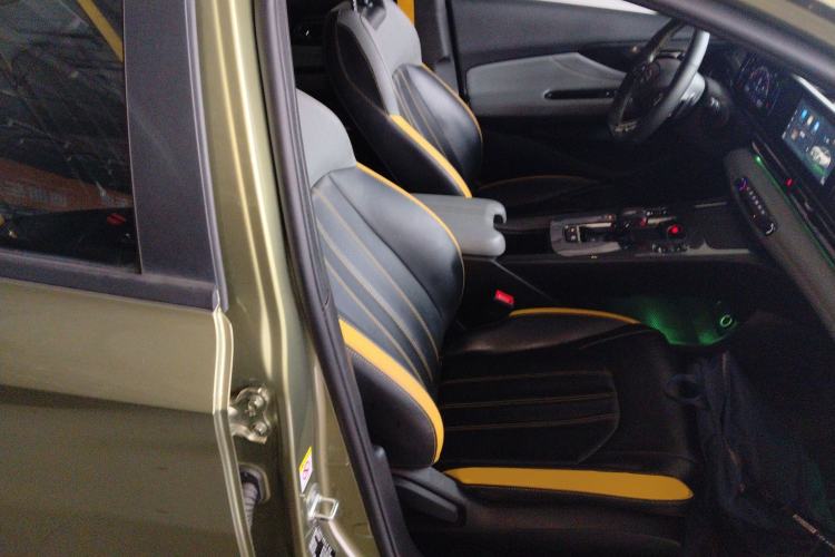 Used GAC Trumpchi EMPOW 2021 270T DCT J15 Version
