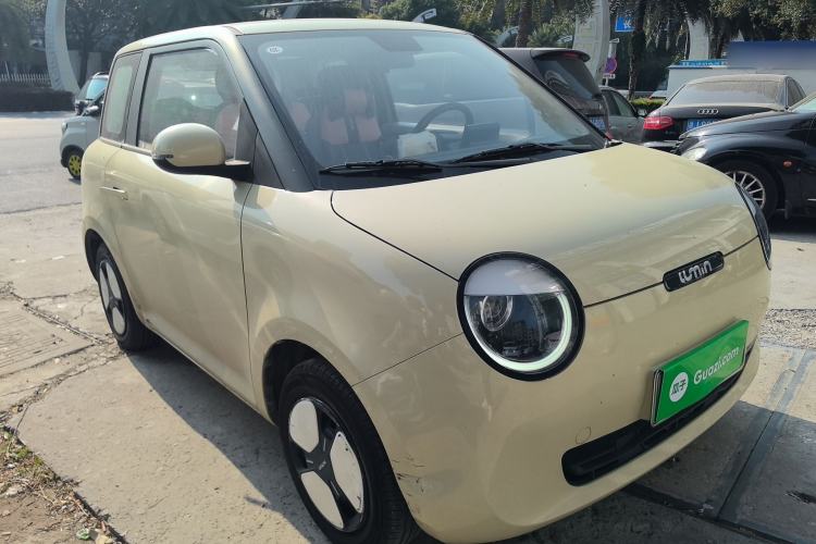 Used CHANGAN NEVO Lumin 2022 301km Honey-Sweet Version Front Right 45 Deg