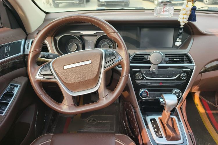 Used Leopaard CS10 2017 2.0T Automatic Urban Version
