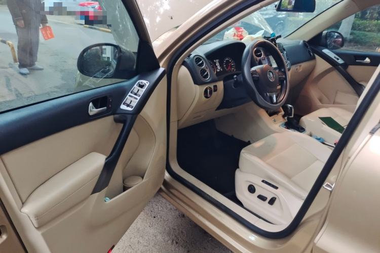 Used Volkswagen Tiguan 2012 2.0 TSI Automatic All-Wheel Drive Flagship Edition Driver Seat